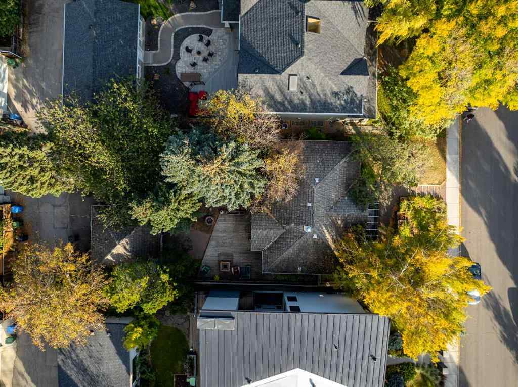 MLS® A2264328 - 428 49 Avenue SW in Elboya Calgary, Residential