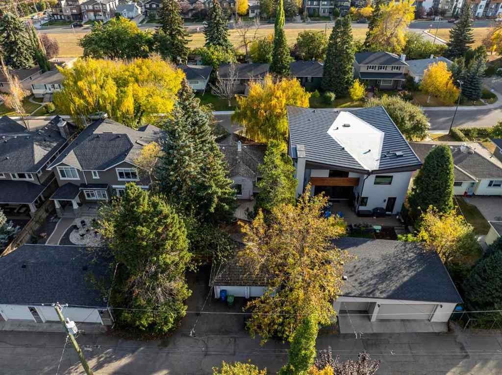 MLS® A2264328 - 428 49 Avenue SW in Elboya Calgary, Residential