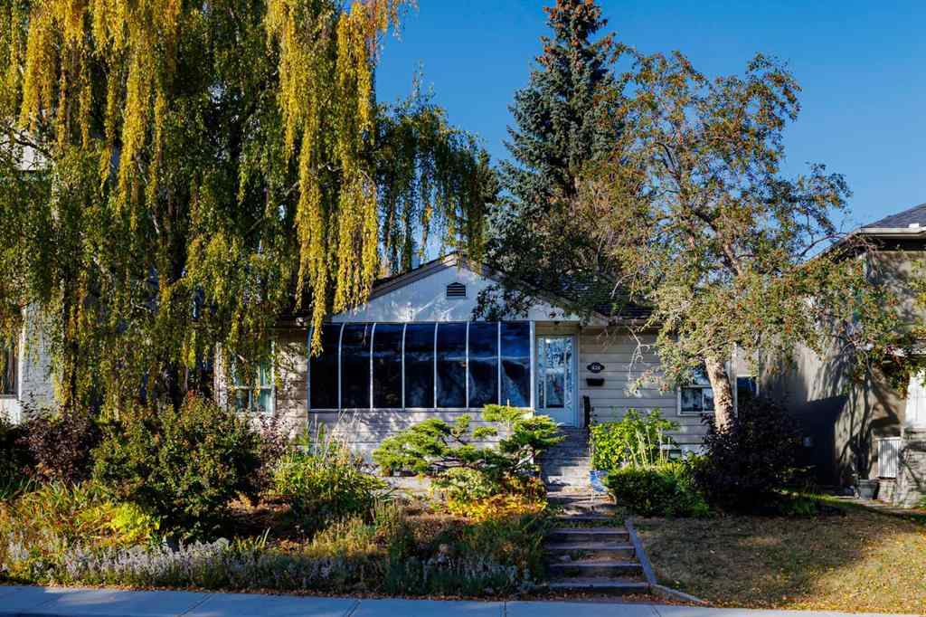 MLS® A2264328 - 428 49 Avenue SW in Elboya Calgary, Residential