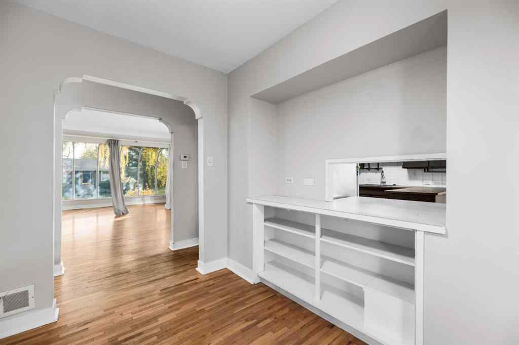 MLS® A2264328 - 428 49 Avenue SW in Elboya Calgary, Residential