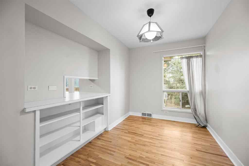 MLS® A2264328 - 428 49 Avenue SW in Elboya Calgary, Residential