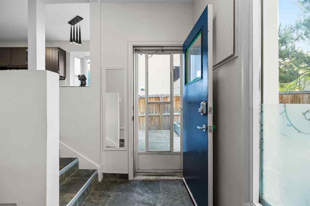 MLS® A2264328 - 428 49 Avenue SW in Elboya Calgary, Residential