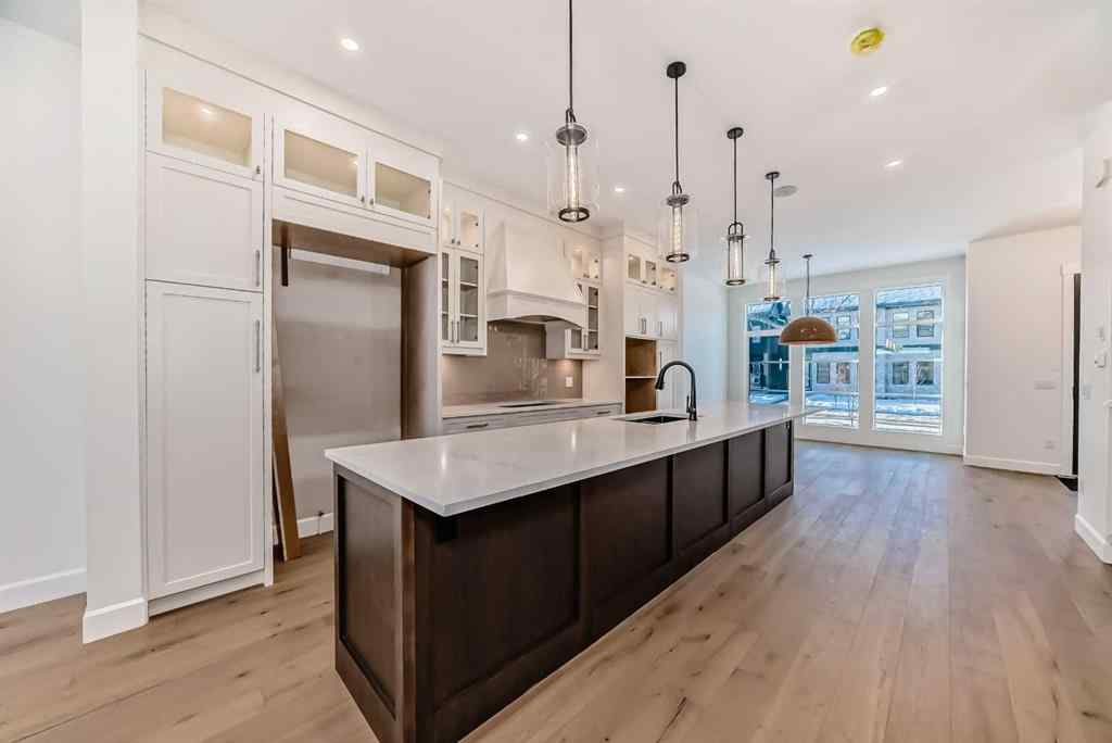 MLS® A2264332 - 5006 21A Street SW in Altadore Calgary, Residential