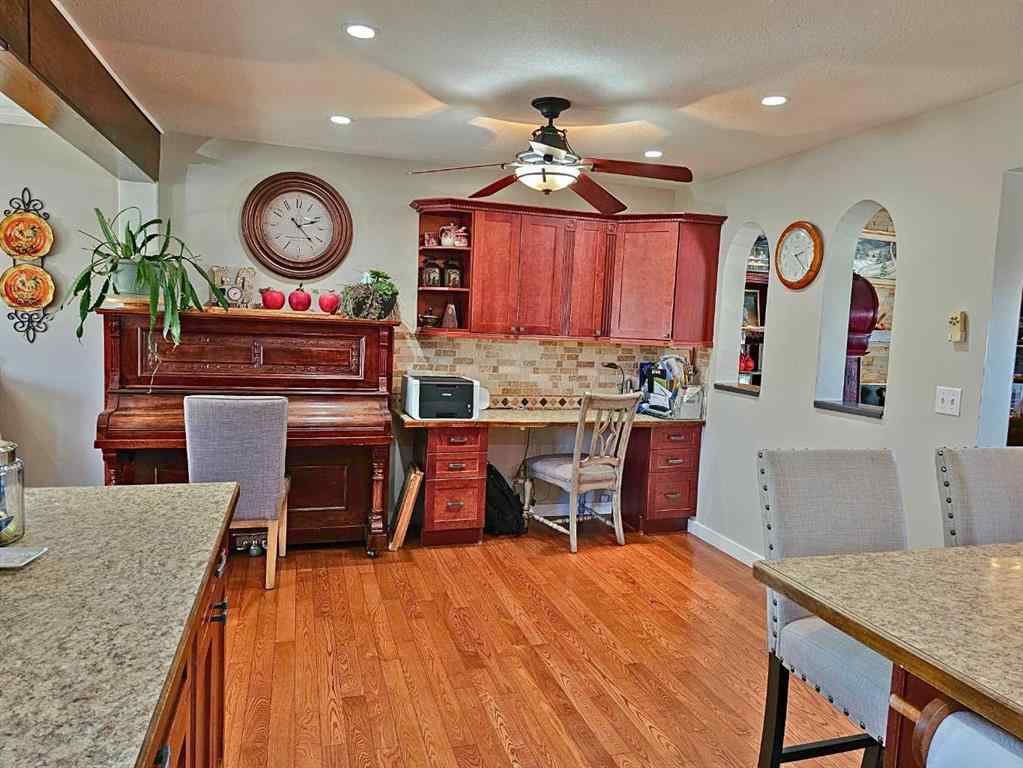 MLS® A2264340 - 31 Willow Crescent  in Woodlands Lacombe, Residential