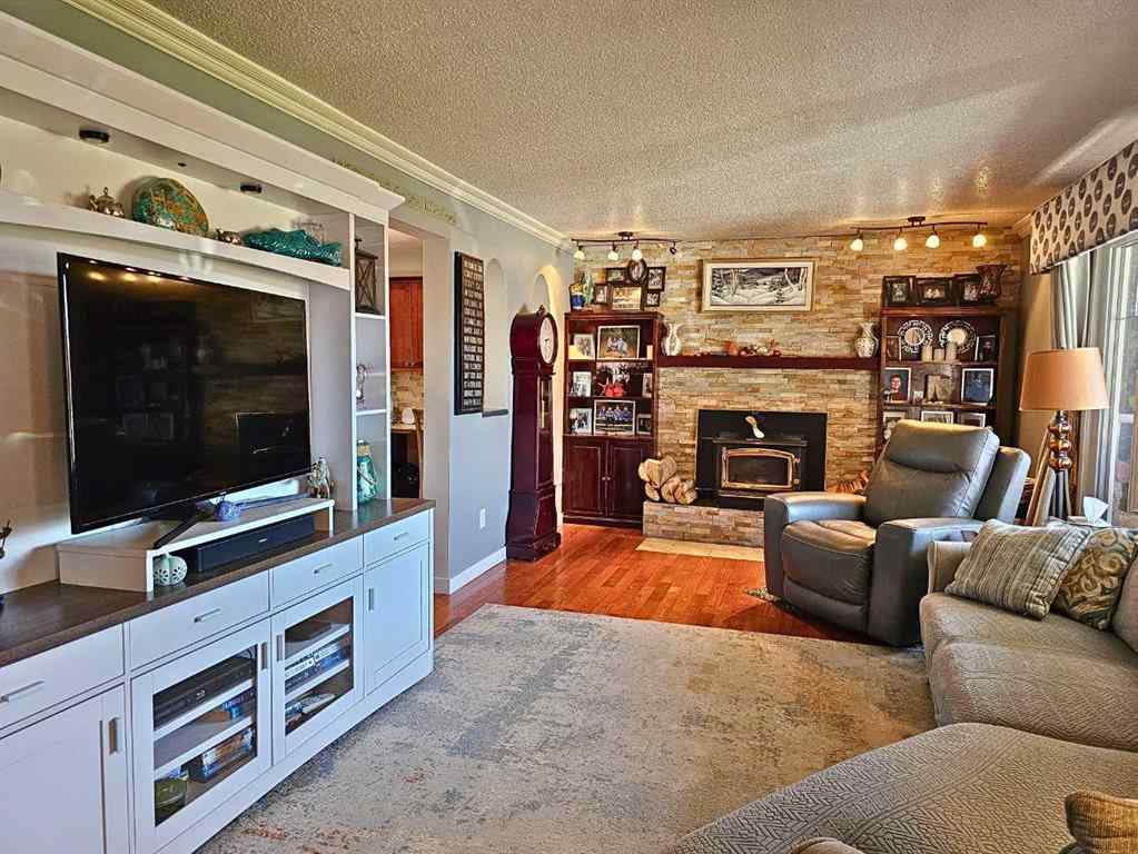 MLS® A2264340 - 31 Willow Crescent  in Woodlands Lacombe, Residential