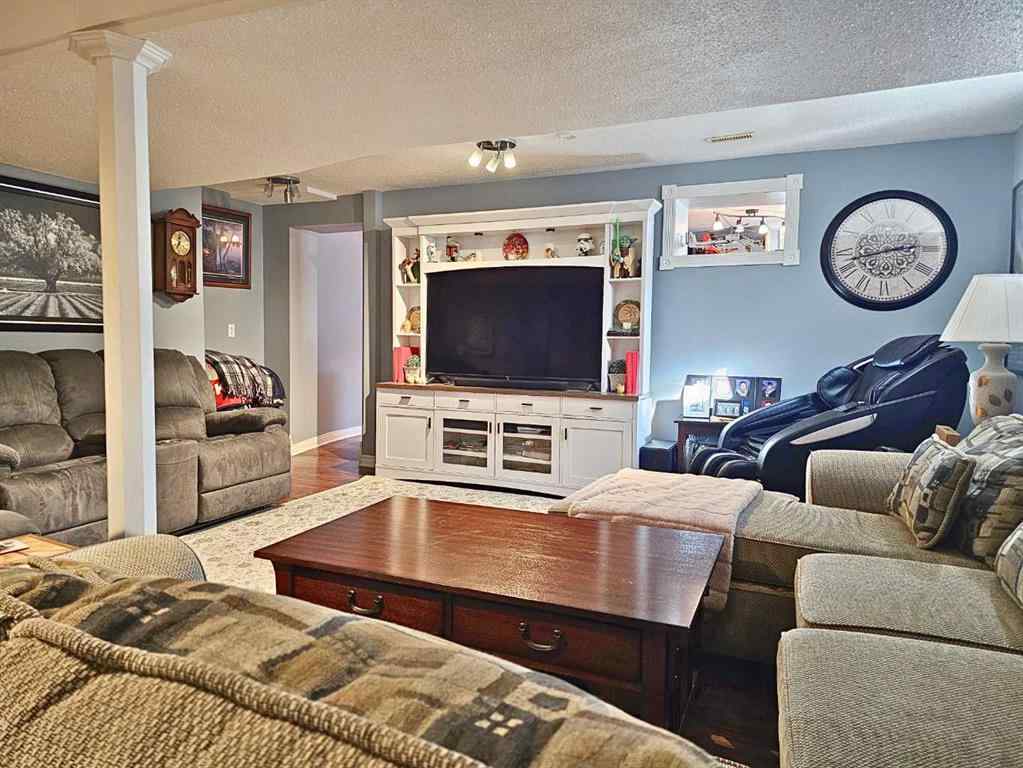 MLS® A2264340 - 31 Willow Crescent  in Woodlands Lacombe, Residential