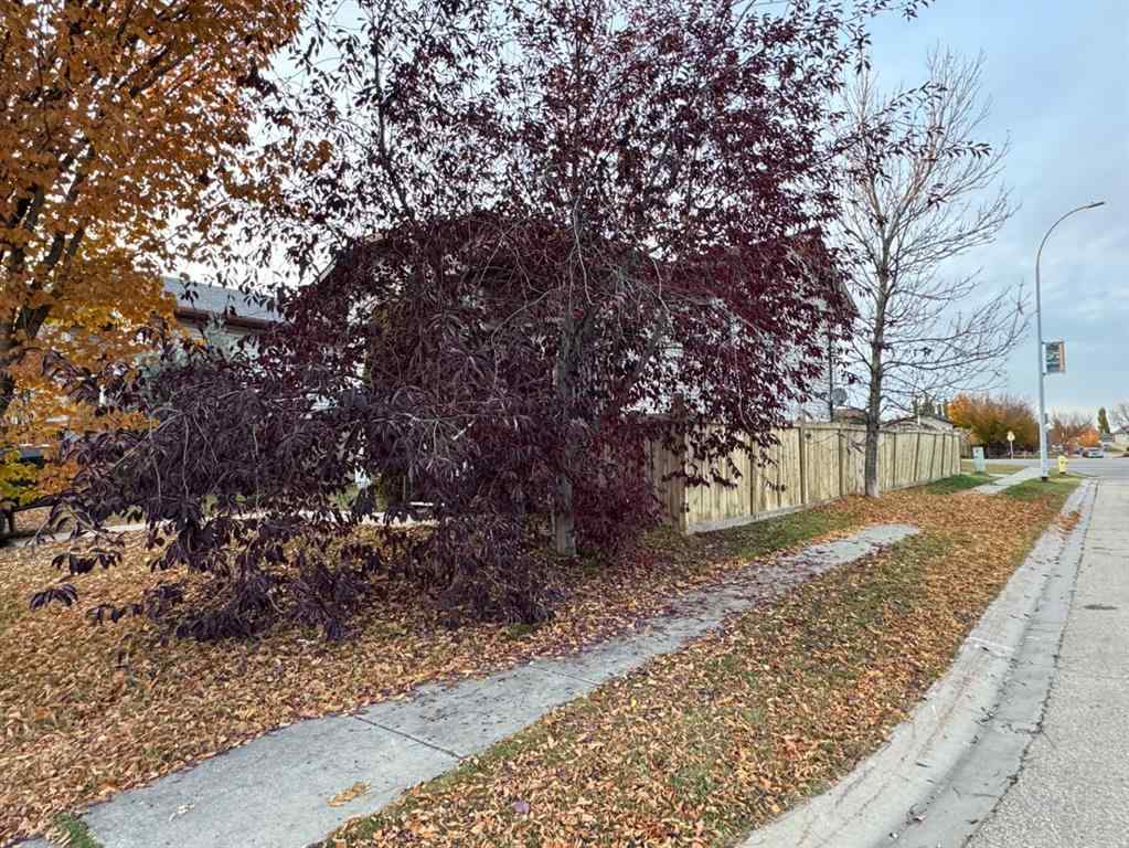 MLS® A2264347 - 8802 67 Avenue  in Countryside South Grande Prairie, Residential