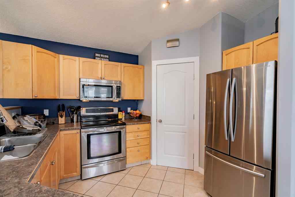 MLS® A2264347 - 8802 67 Avenue  in Countryside South Grande Prairie, Residential