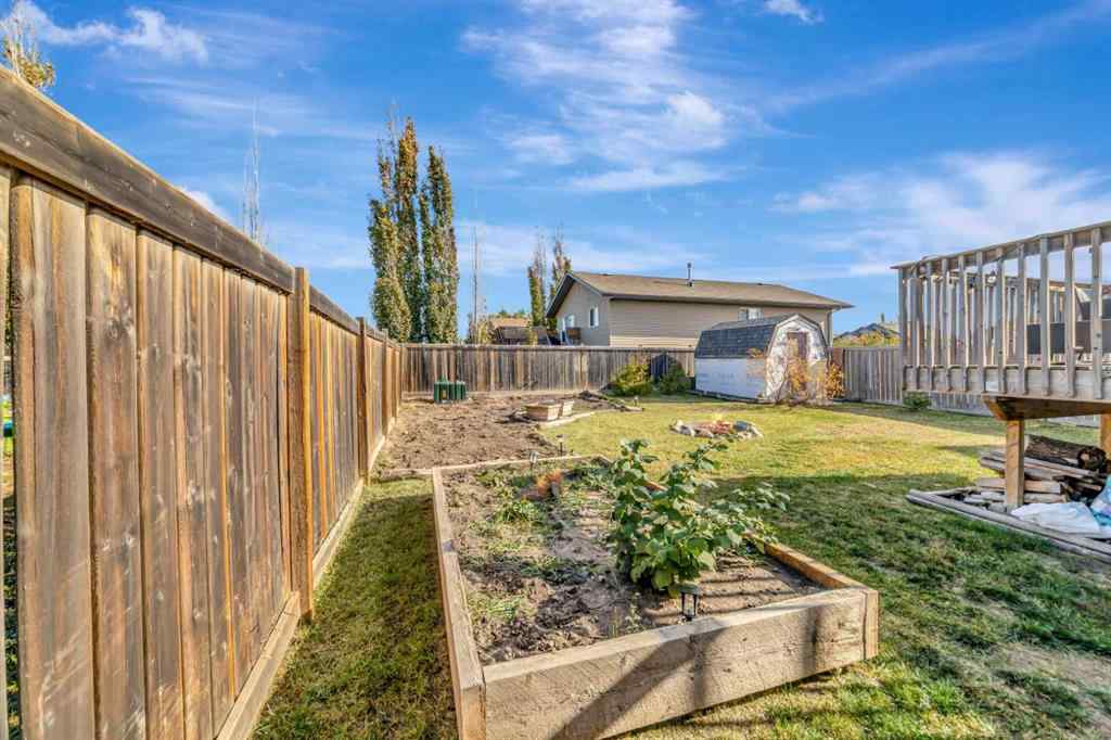 MLS® A2264350 - 1803 49 Avenue  in Wallacefield Lloydminster, Residential