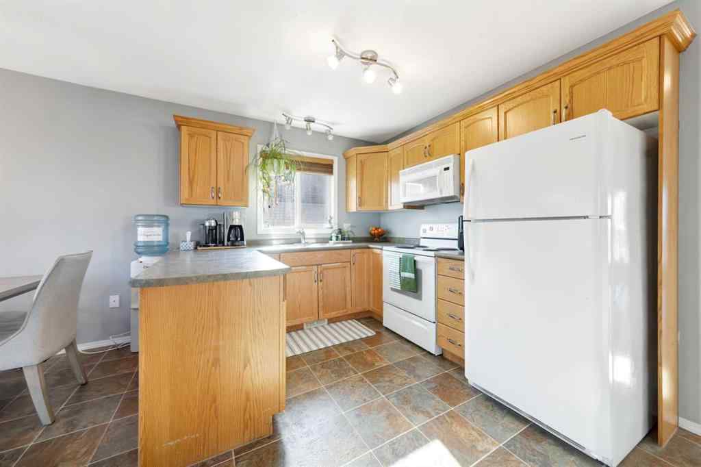 MLS® A2264350 - 1803 49 Avenue  in Wallacefield Lloydminster, Residential