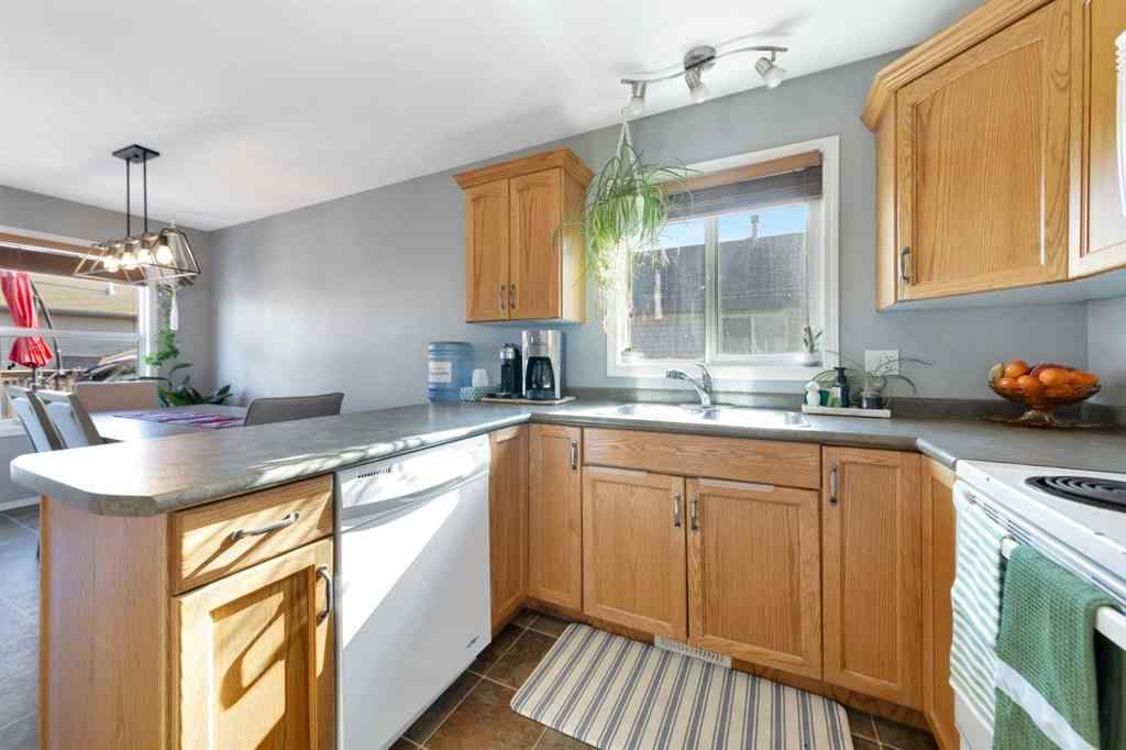 MLS® A2264350 - 1803 49 Avenue  in Wallacefield Lloydminster, Residential