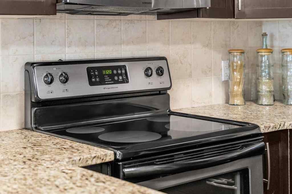 MLS® A2264351 - Unit #3106 15 Sunset Square  in Sunset Ridge Cochrane, Residential