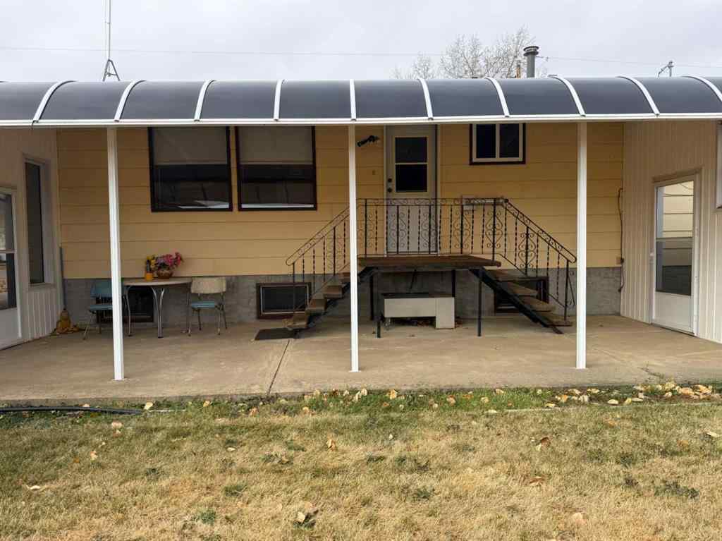 MLS® A2264352 - 305 2 Street E in NONE Foremost, Residential