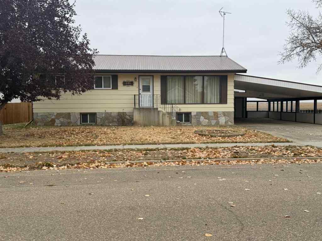 MLS® A2264352 - 305 2 Street E in NONE Foremost, Residential