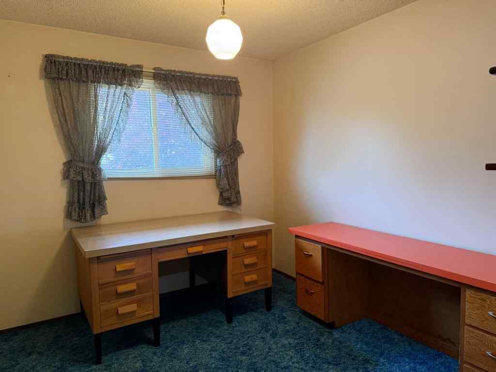 MLS® A2264352 - 305 2 Street E in NONE Foremost, Residential