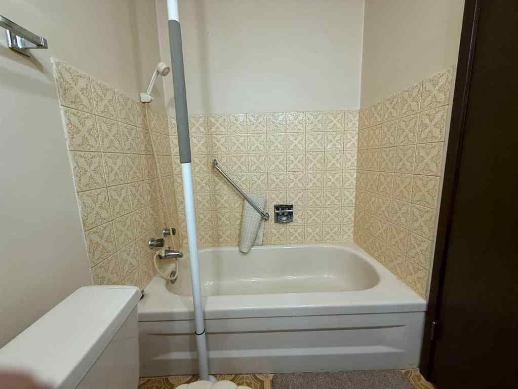 MLS® A2264352 - 305 2 Street E in NONE Foremost, Residential