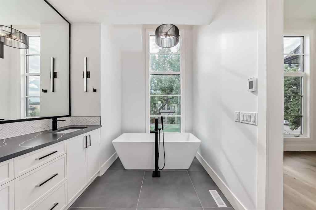 MLS® A2264353 - 5008 21A Street SW in Altadore Calgary, Residential