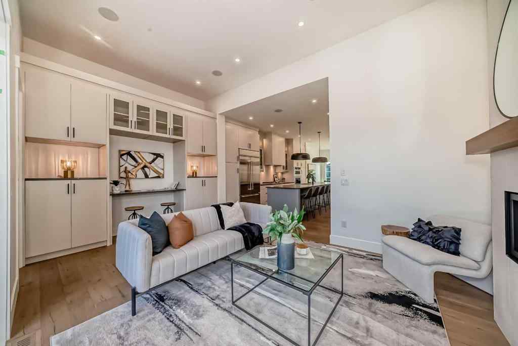 MLS® A2264357 - 5005 21A Street SW in Altadore Calgary, Residential