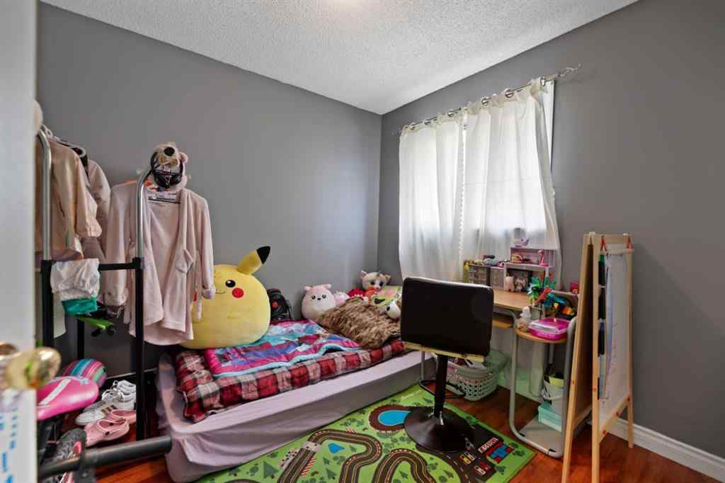 MLS® A2264359 - 143 Falton Drive NE in Falconridge Calgary, Residential