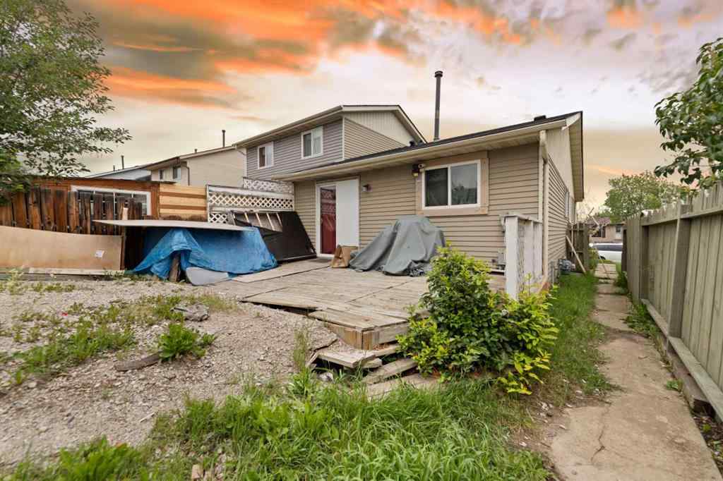 MLS® A2264359 - 143 Falton Drive NE in Falconridge Calgary, Residential