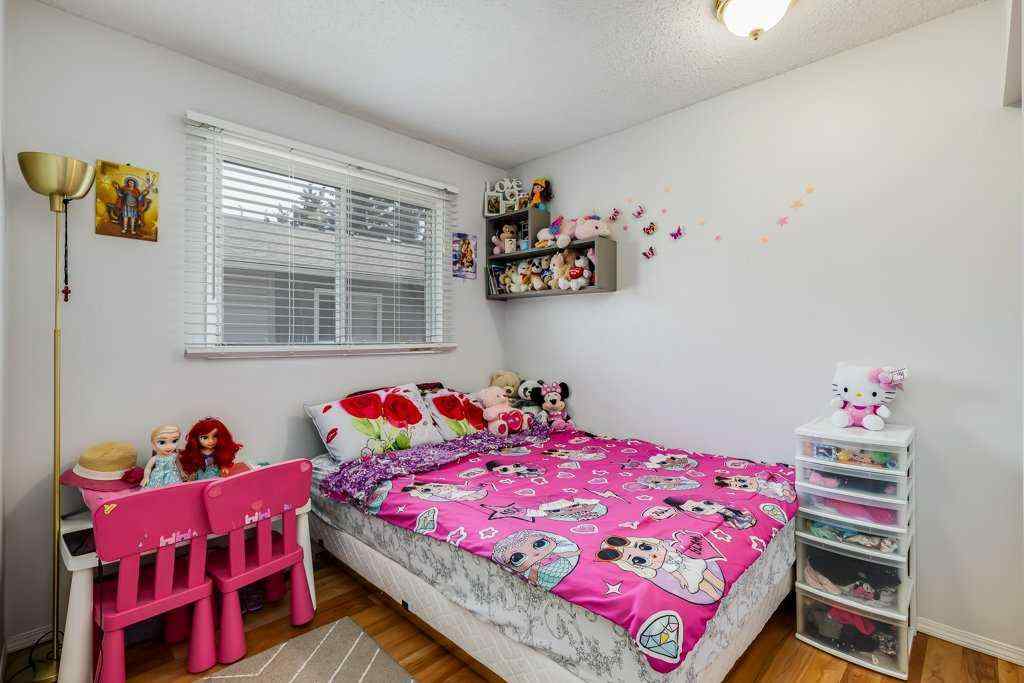 MLS® A2264362 - Unit #A 109 Stanley Avenue  in Heritage Okotoks Okotoks, Residential