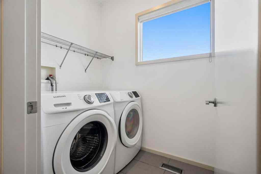 MLS® A2264363 - 1712 19 Avenue SW in Bankview Calgary, Residential