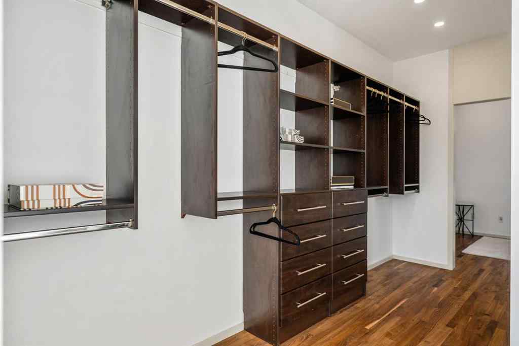 MLS® A2264363 - 1712 19 Avenue SW in Bankview Calgary, Residential