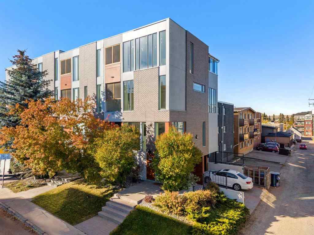 MLS® A2264363 - 1712 19 Avenue SW in Bankview Calgary, Residential