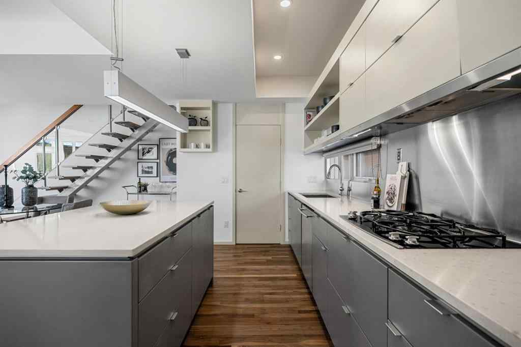 MLS® A2264363 - 1712 19 Avenue SW in Bankview Calgary, Residential