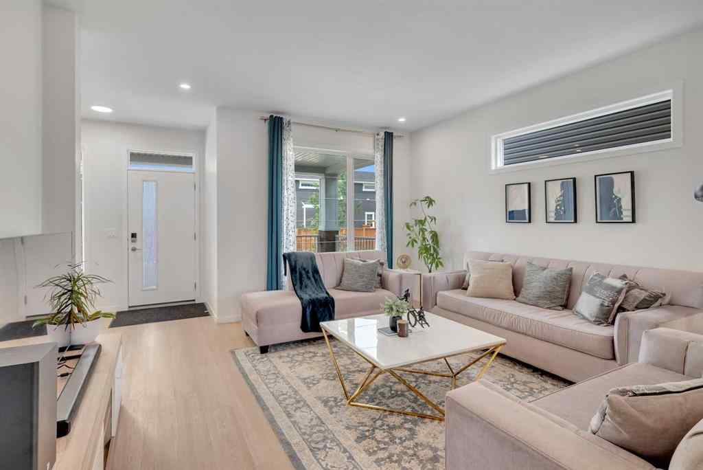 MLS® A2264365 - 190 Dawson Harbour Rise  in Dawson\'s Landing Chestermere, Residential