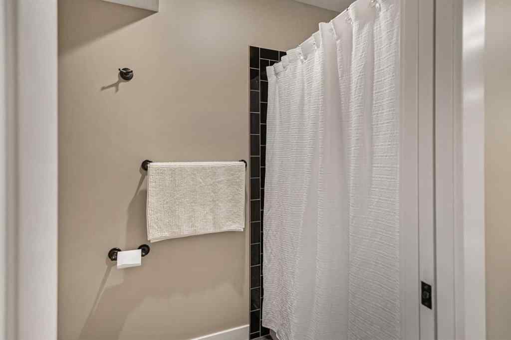 MLS® A2264369 - 7 Leonard Close  in Lakeway Landing Sylvan Lake, Residential