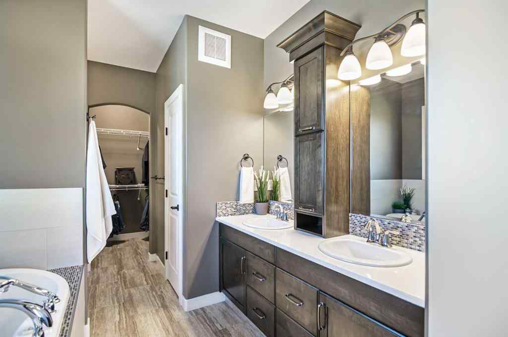 MLS® A2264369 - 7 Leonard Close  in Lakeway Landing Sylvan Lake, Residential