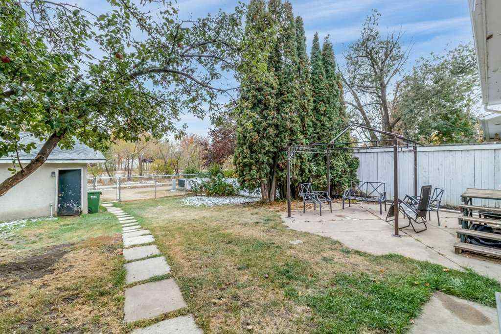 MLS® A2264376 - 9 Ockley Close  in Oriole Park Red Deer, Residential