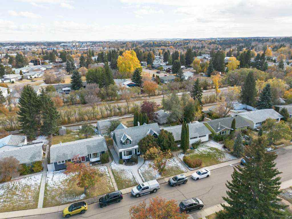 MLS® A2264376 - 9 Ockley Close  in Oriole Park Red Deer, Residential