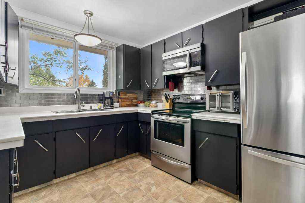 MLS® A2264376 - 9 Ockley Close  in Oriole Park Red Deer, Residential