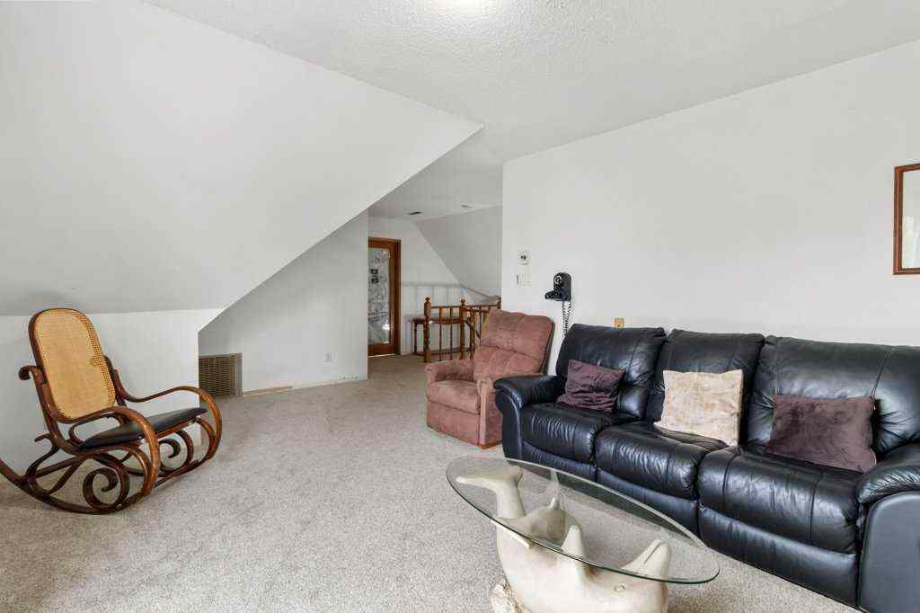 MLS® A2264376 - 9 Ockley Close  in Oriole Park Red Deer, Residential