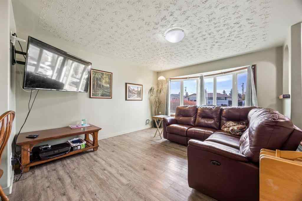 MLS® A2264381 - 1508 49 Street SE in Forest Lawn Calgary, Residential