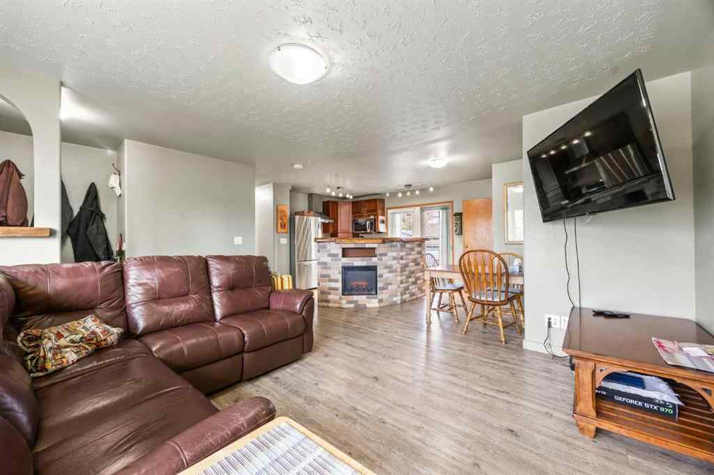 MLS® A2264381 - 1508 49 Street SE in Forest Lawn Calgary, Residential