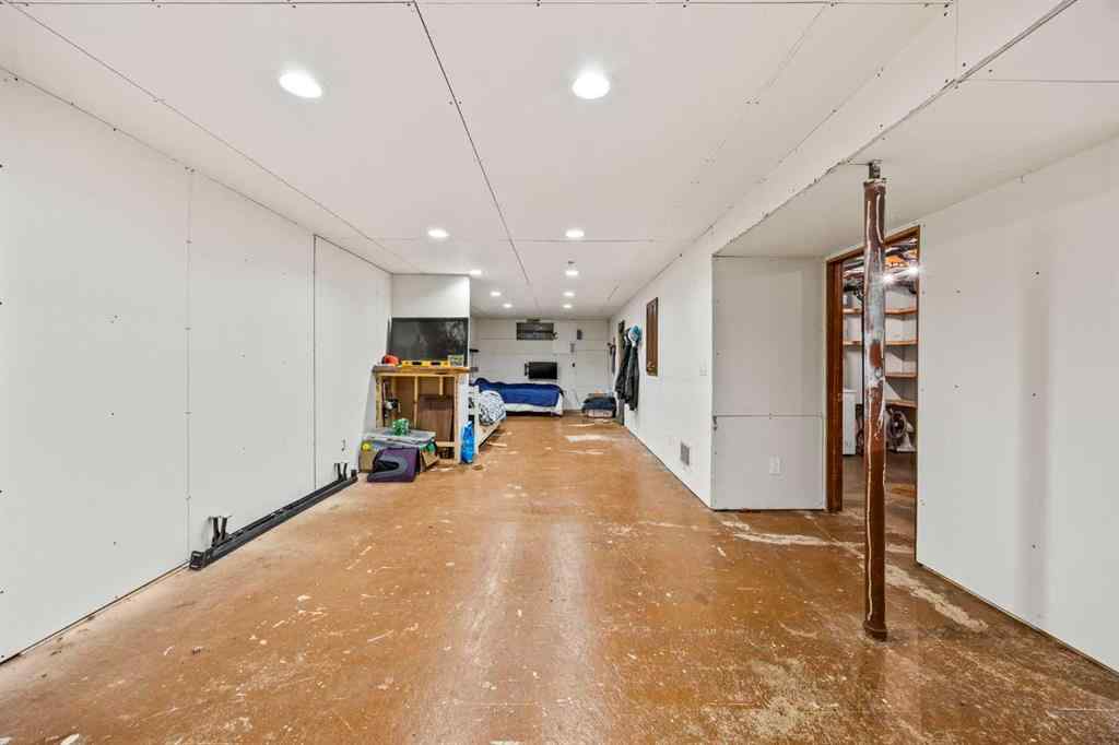 MLS® A2264381 - 1508 49 Street SE in Forest Lawn Calgary, Residential