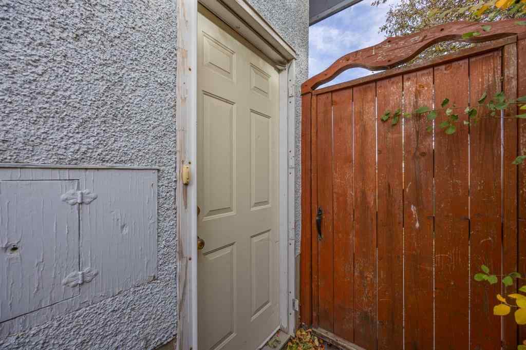 MLS® A2264381 - 1508 49 Street SE in Forest Lawn Calgary, Residential