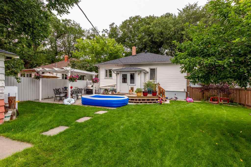 MLS® A2264386 - 69 2 Street NW in Riverside Medicine Hat, Residential