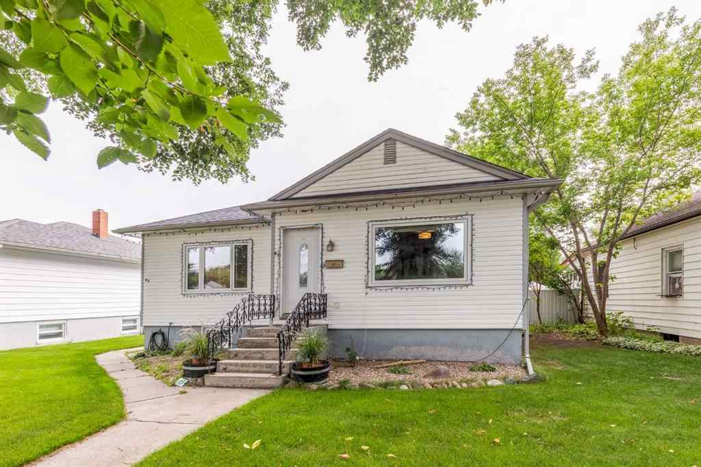 MLS® A2264386 - 69 2 Street NW in Riverside Medicine Hat, Residential