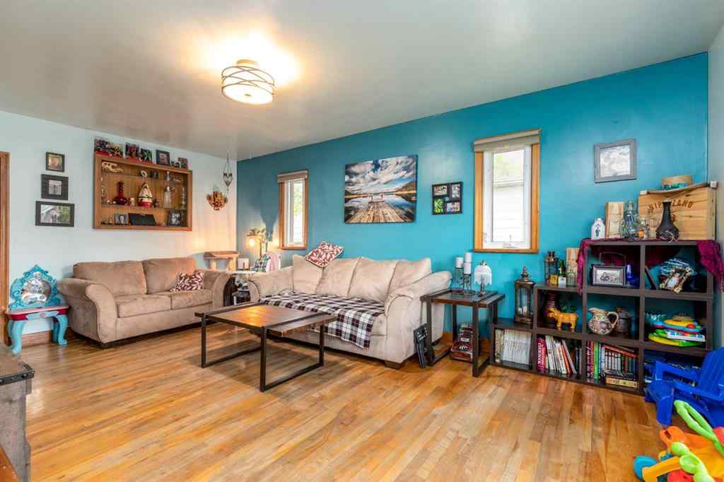 MLS® A2264386 - 69 2 Street NW in Riverside Medicine Hat, Residential