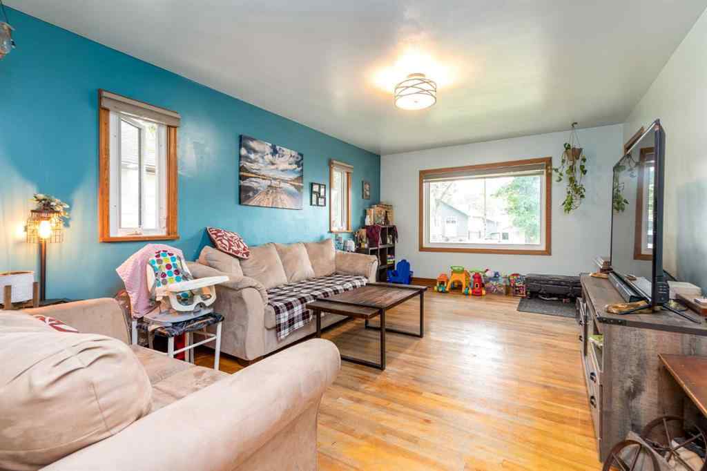 MLS® A2264386 - 69 2 Street NW in Riverside Medicine Hat, Residential