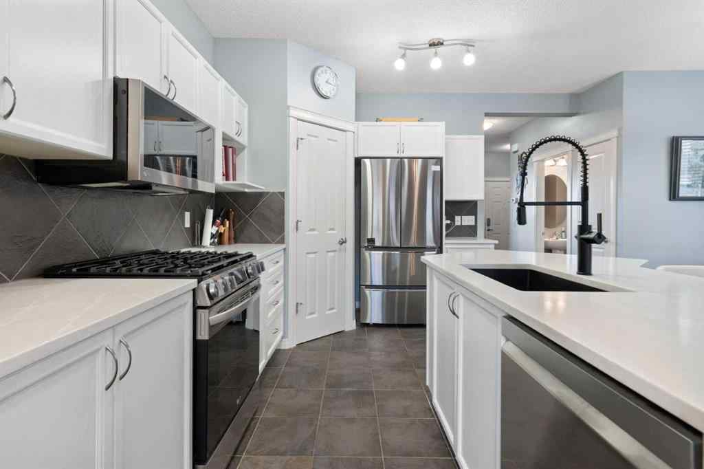 MLS® A2264388 - 157 Morningside Gardens SW in Morningside Airdrie, Residential