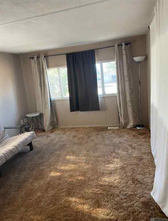 MLS® A2264389 - 100 4 Avenue N in Marwayne Marwayne, Residential