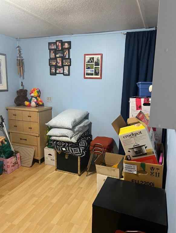 MLS® A2264389 - 100 4 Avenue N in Marwayne Marwayne, Residential