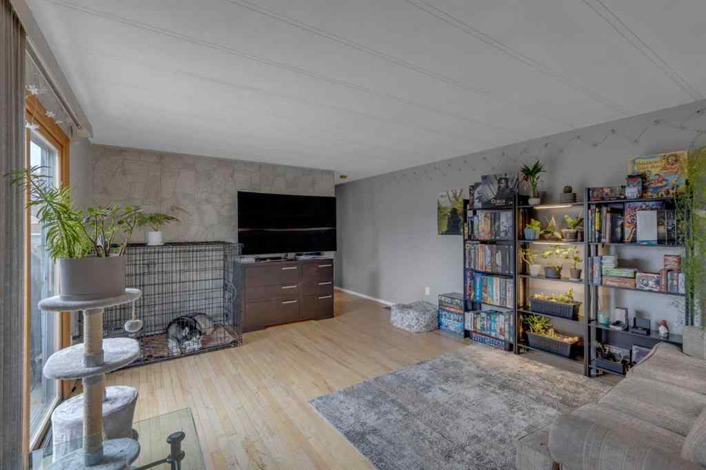 MLS® A2264392 - 47 Huntstrom Drive NE in Huntington Hills Calgary, Residential