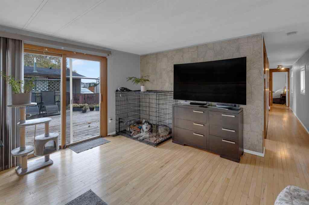 MLS® A2264392 - 47 Huntstrom Drive NE in Huntington Hills Calgary, Residential