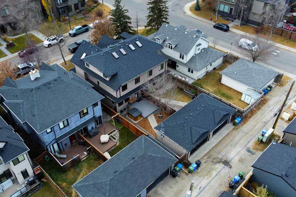 MLS® A2264394 - 2534 3 Avenue NW in West Hillhurst Calgary, Residential